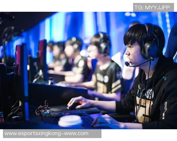 电竞实时数据分析引发对RNG团队协作争议的热议与思考